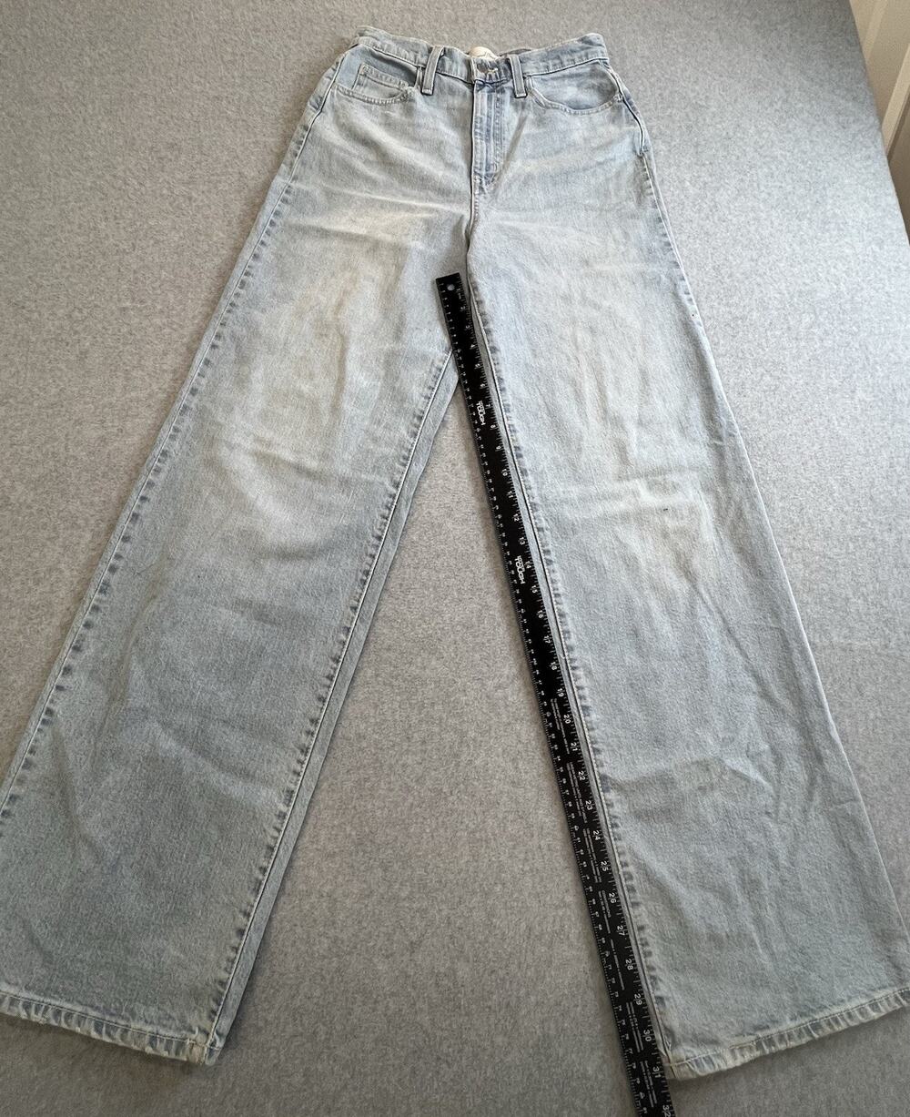 Universal Thread Womens Light Wash High Rise Straight Jeans Sz 6